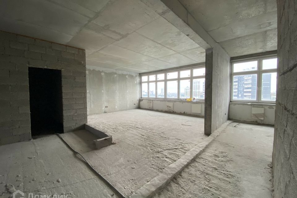 Продаётся 3-комнатная квартира, 122.6 м²