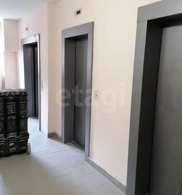 Продаётся 5-комнатная квартира, 140 м²