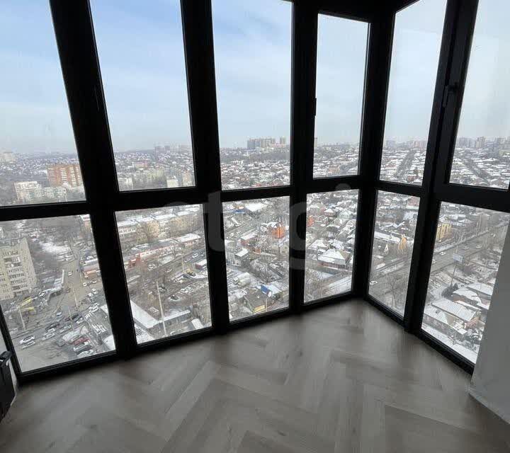 Продаётся 1-комнатная квартира, 42 м²