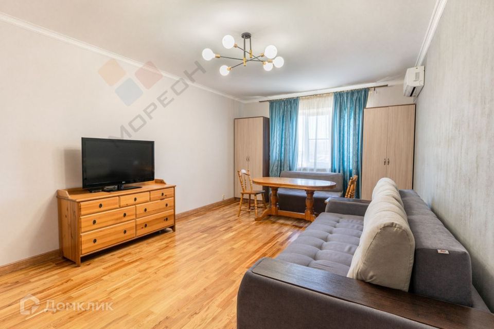 Продаётся 2-комнатная квартира, 66.8 м²