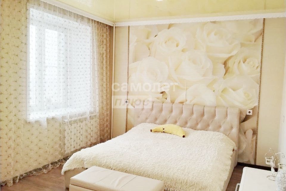 Продаётся 4-комнатная квартира, 125 м²
