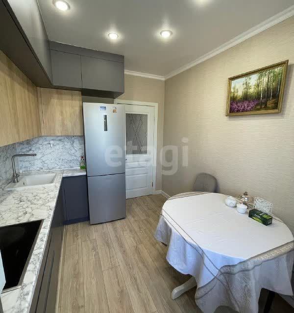 Продаётся 3-комнатная квартира, 63 м²