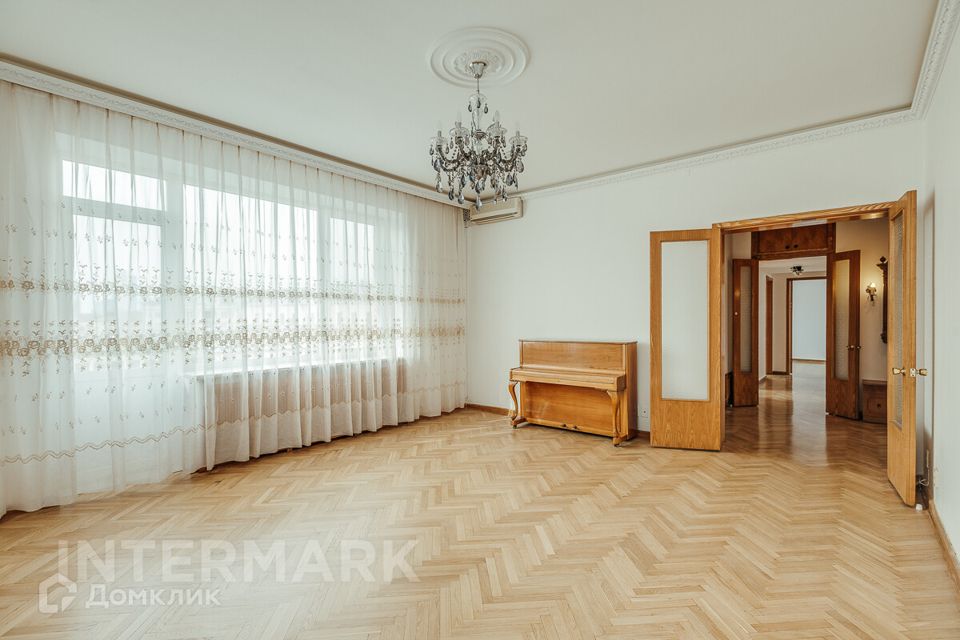 Сдаётся 4-комнатная квартира, 120 м²