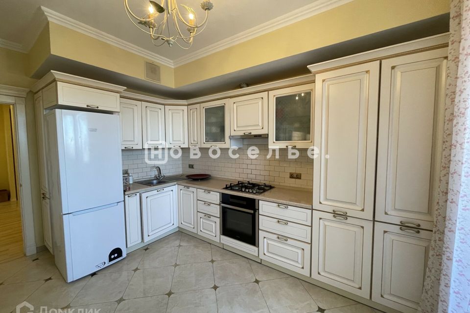 Продаётся 2-комнатная квартира, 63 м²