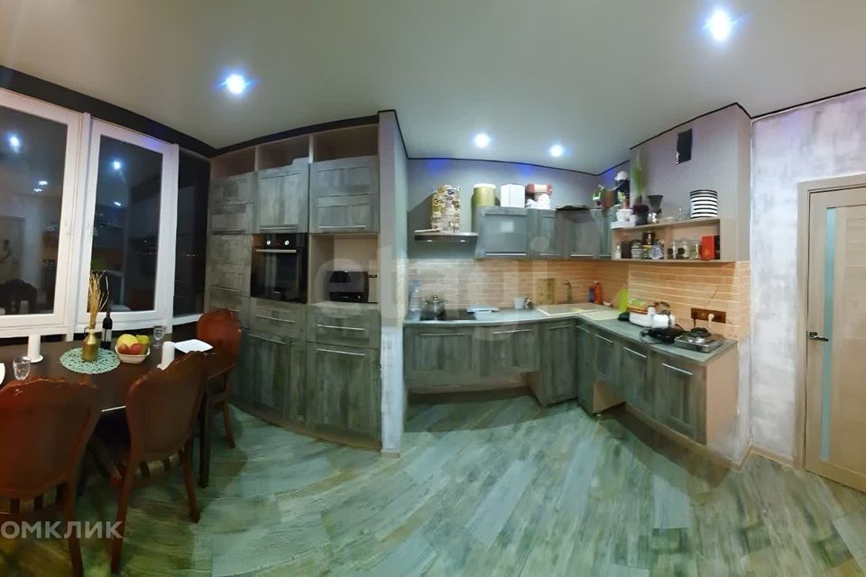 Продаётся 2-комнатная квартира, 72 м²