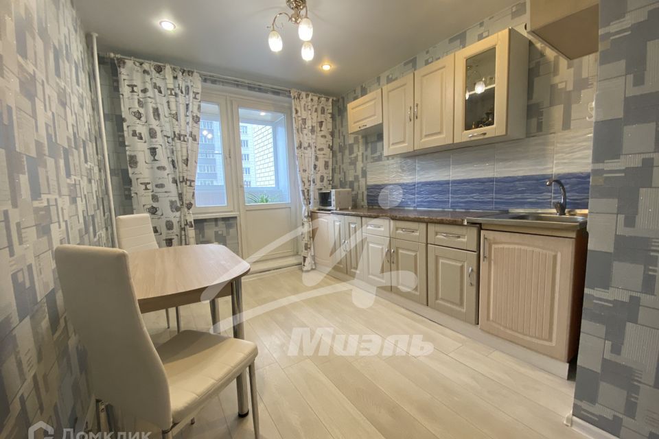 Продаётся 2-комнатная квартира, 55.4 м²