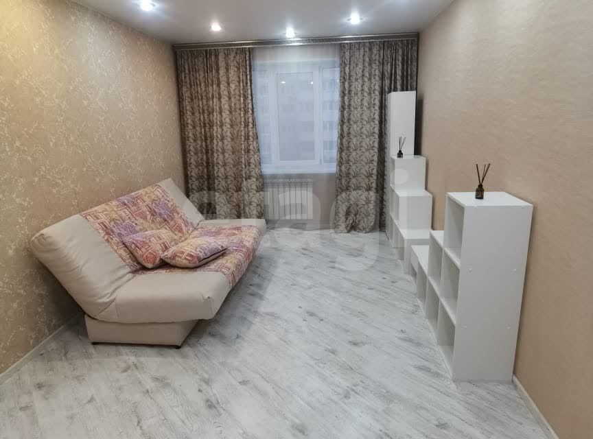 Сдаётся 2-комнатная квартира, 55.7 м²