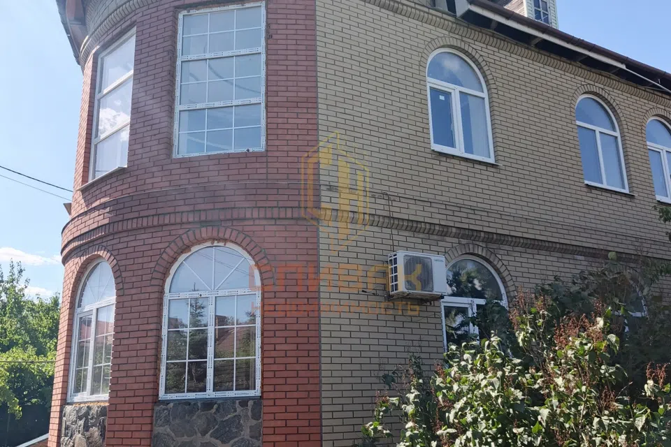 Продаётся 3-этажный дом, 548.5 м²