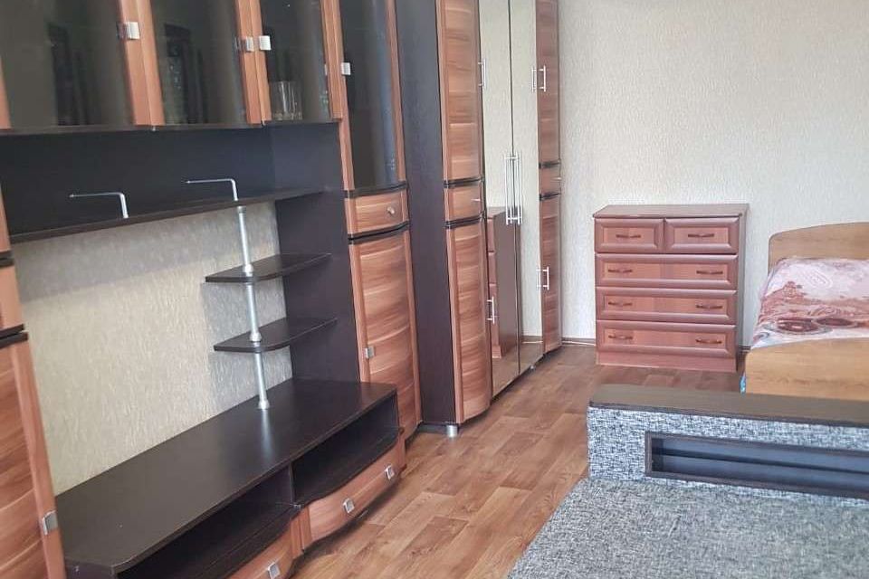 Продаётся 1-комнатная квартира, 38 м²