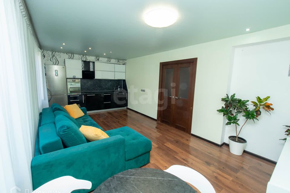 Продаётся 2-комнатная квартира, 56.5 м²