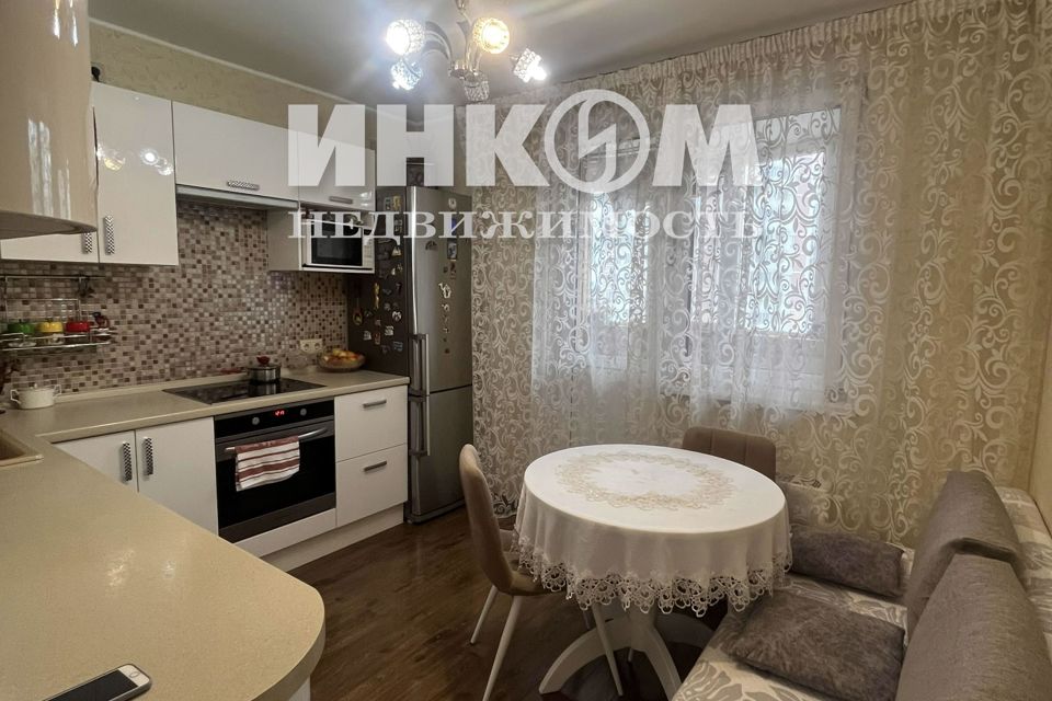 Продаётся 1-комнатная квартира, 41.3 м²