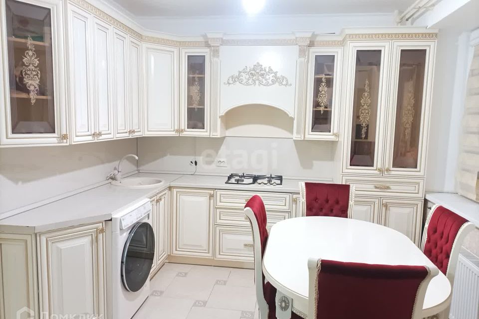 Продаётся 1-комнатная квартира, 50 м²
