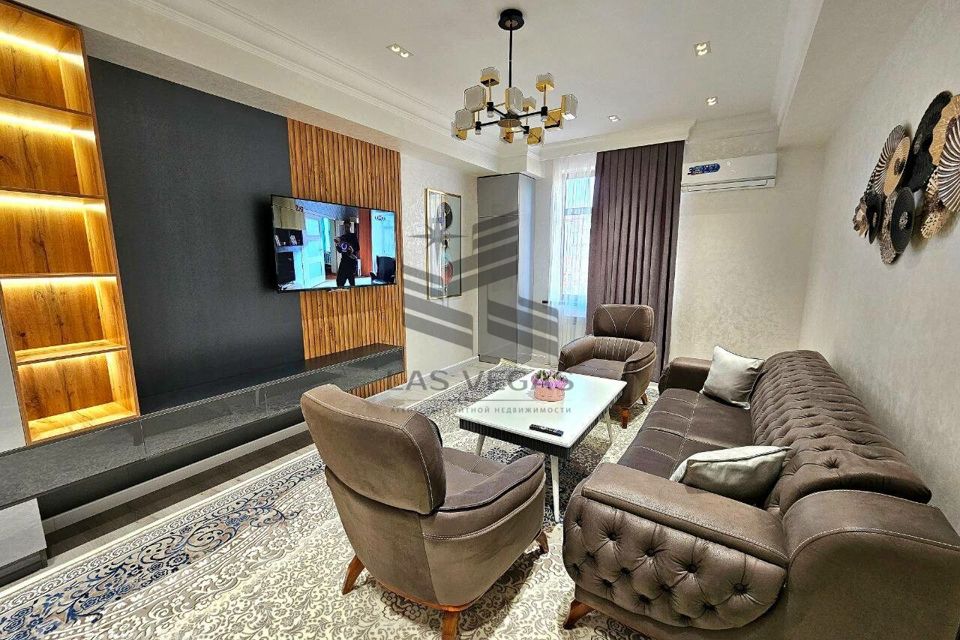 Сдаётся 3-комнатная квартира, 105 м²