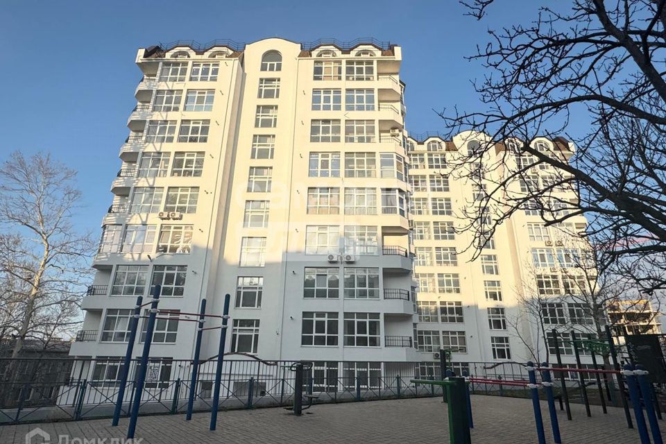 Продаётся 1-комнатная квартира, 49.6 м²