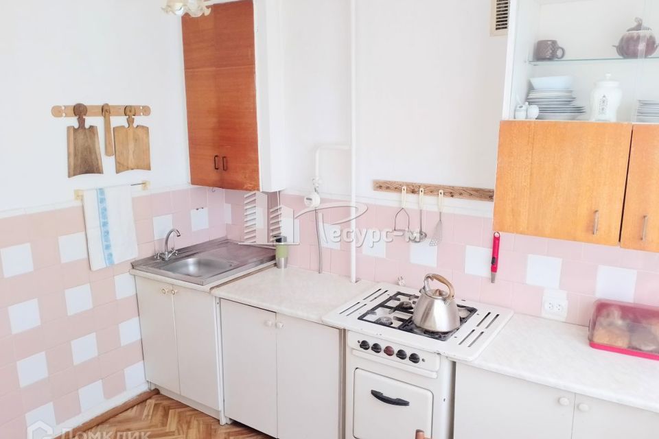 Продаётся 3-комнатная квартира, 58.4 м²