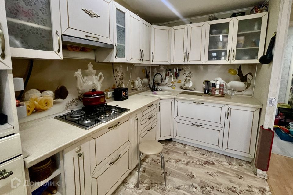 Продаётся 4-комнатная квартира, 83 м²