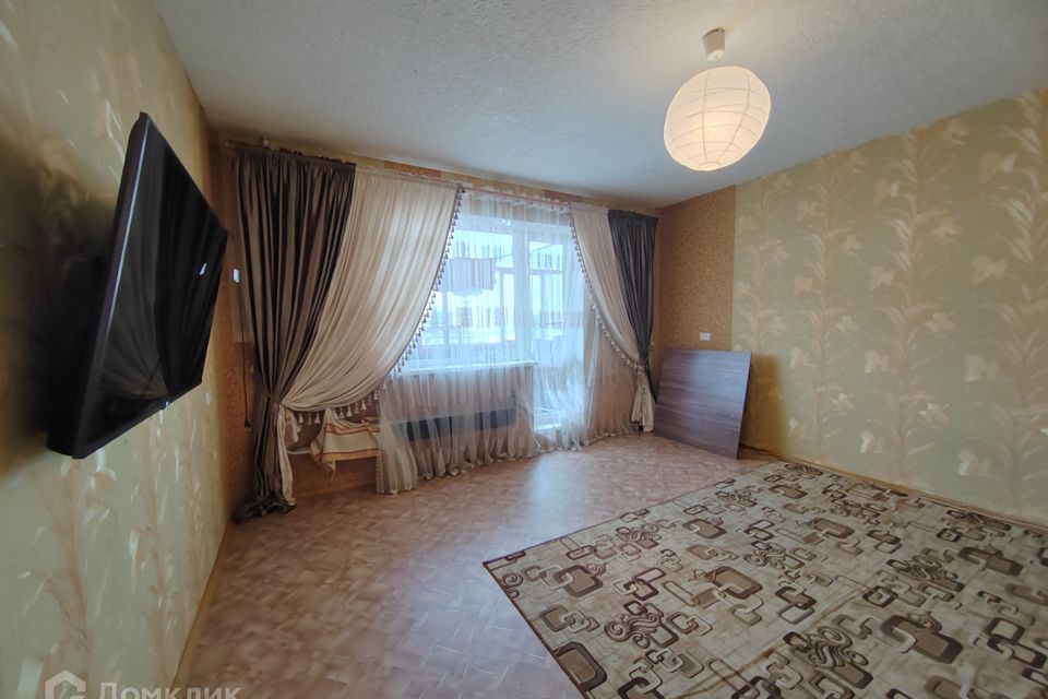 Продаётся 4-комнатная квартира, 74 м²