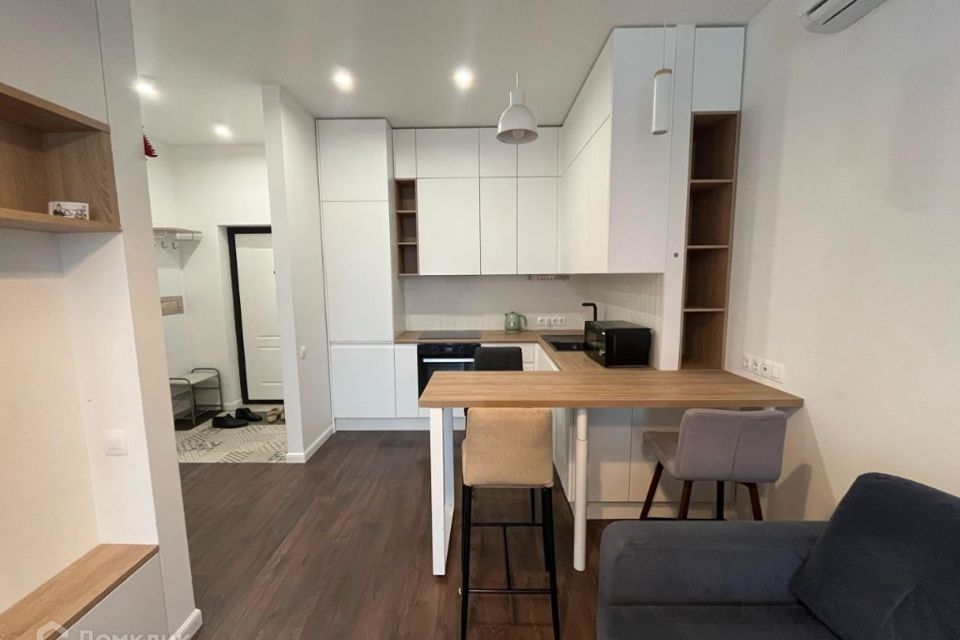 Продаётся 1-комнатная квартира, 42 м²