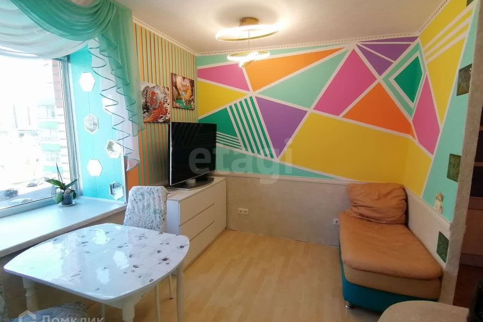 Продаётся 1-комнатная квартира, 42 м²