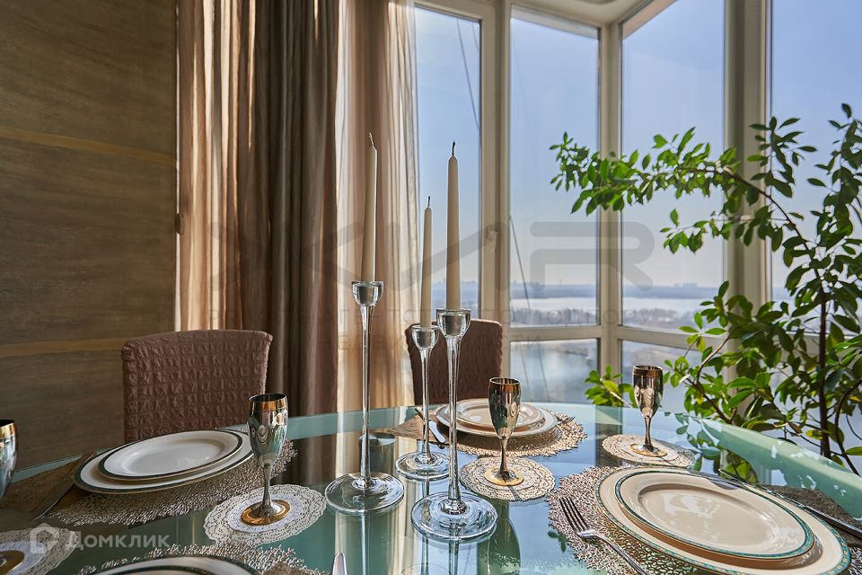 Продаётся 4-комнатная квартира, 147.5 м²