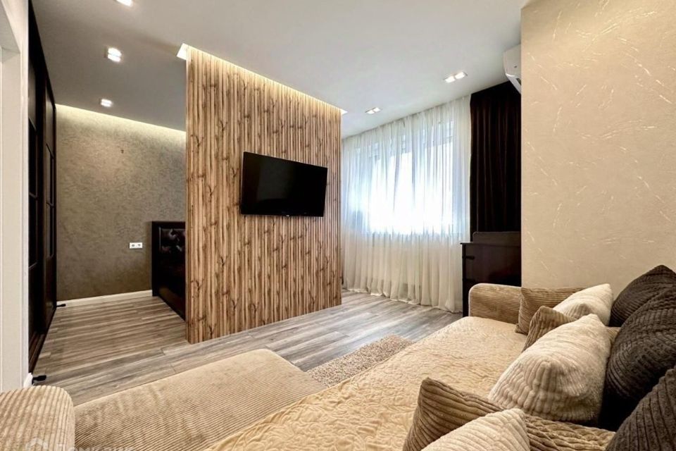 Продаётся 1-комнатная квартира, 42 м²