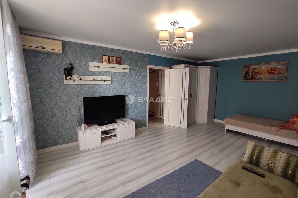 Продаётся 1-комнатная квартира, 43 м²