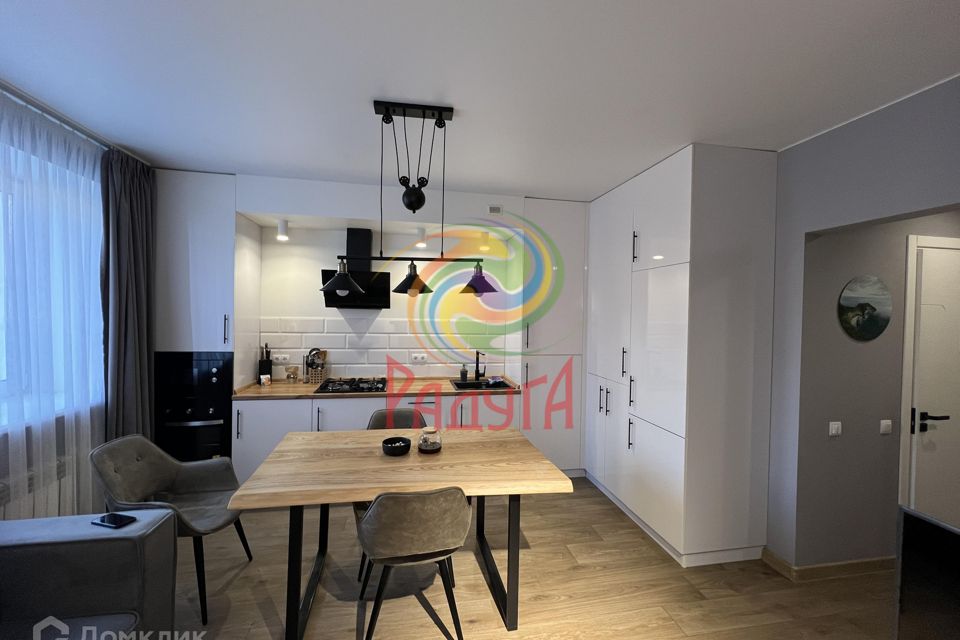 Продаётся 1-комнатная квартира, 53 м²