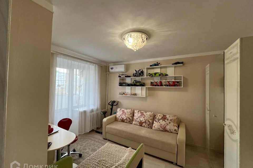 Продаётся 3-комнатная квартира, 60 м²