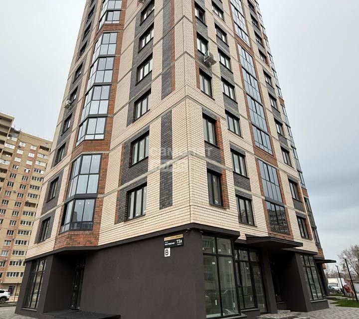 Продаётся 1-комнатная квартира, 42 м²