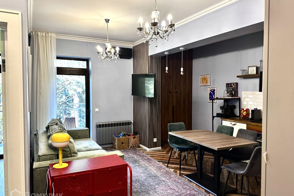 Продаётся 1-комнатная квартира, 42 м²