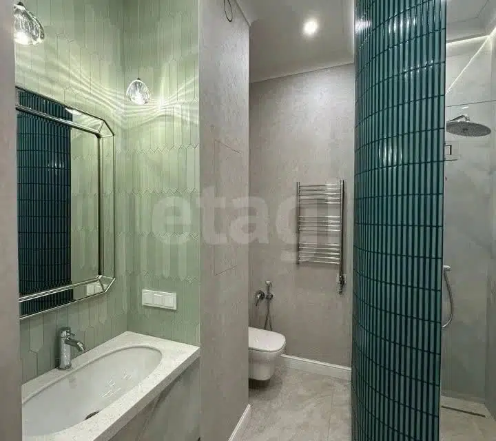 Продаётся 3-комнатная квартира, 111 м²
