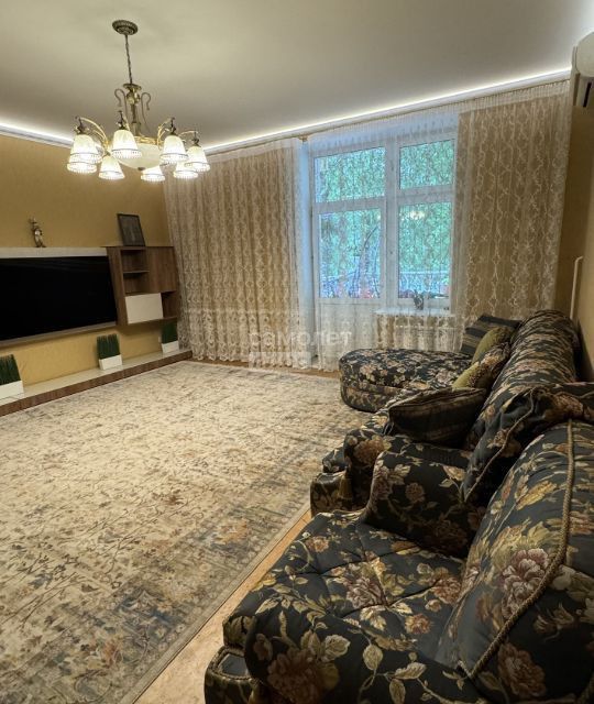 Продаётся 3-комнатная квартира, 113 м²