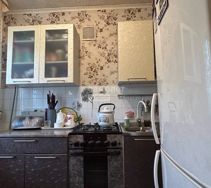 Продаётся 3-комнатная квартира, 57 м²