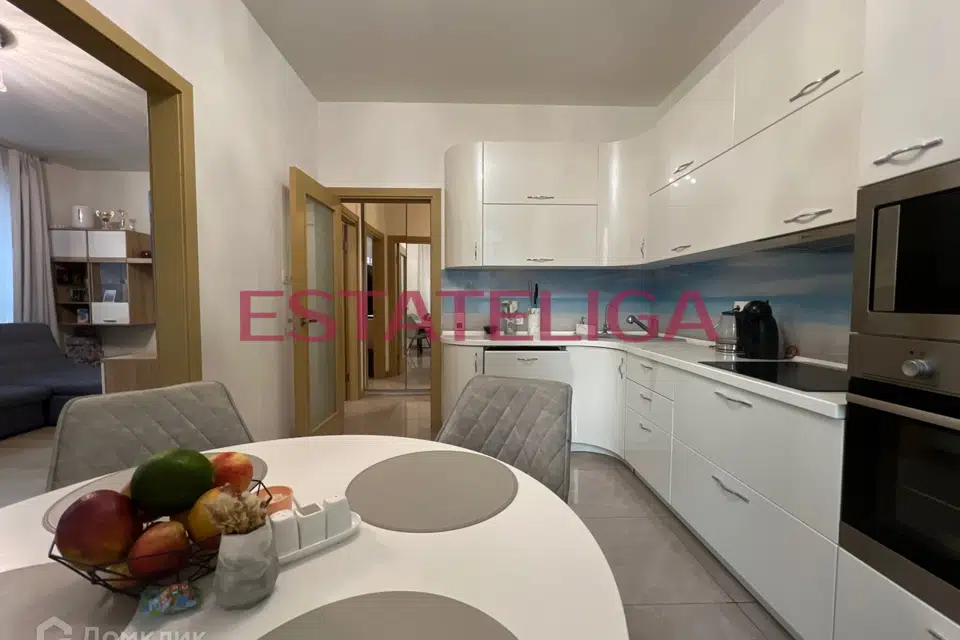 Продаётся 4-комнатная квартира, 102.2 м²