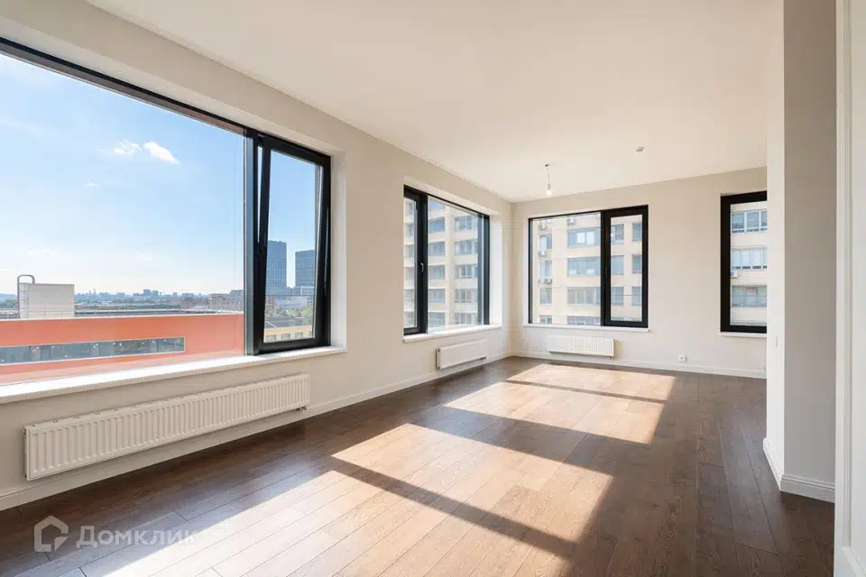 Продаётся 4-комнатная квартира, 130.4 м²