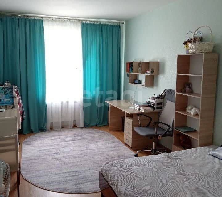 Продаётся 2-комнатная квартира, 70.8 м²