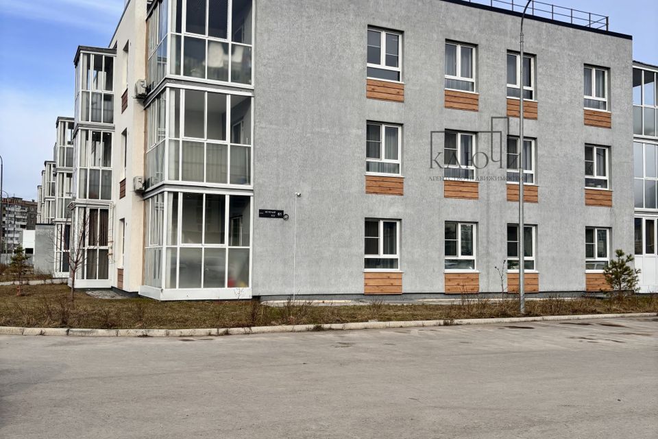Продаётся 1-комнатная квартира, 42 м²