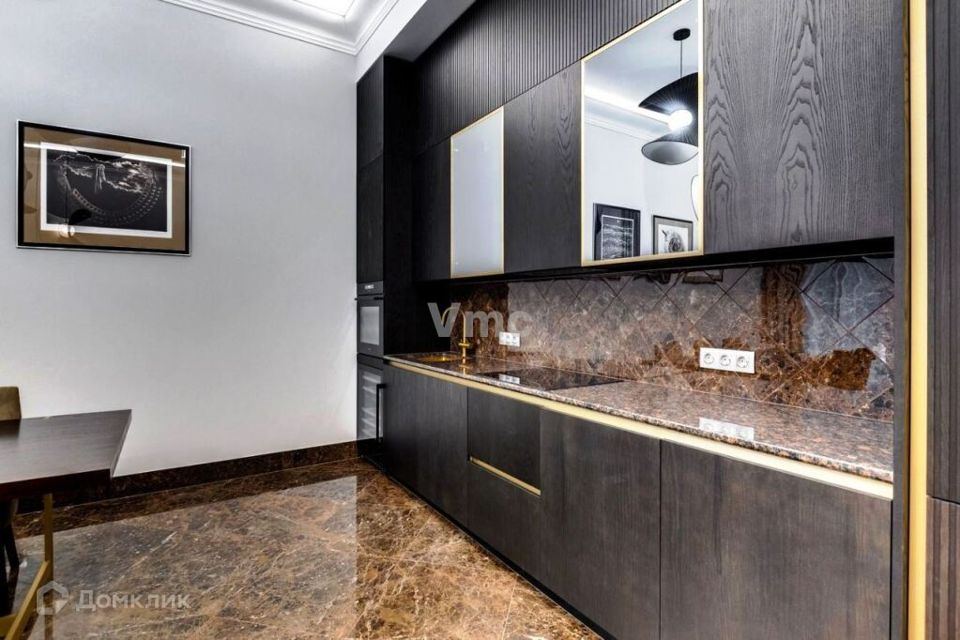 Сдаётся 3-комнатная квартира, 130 м²