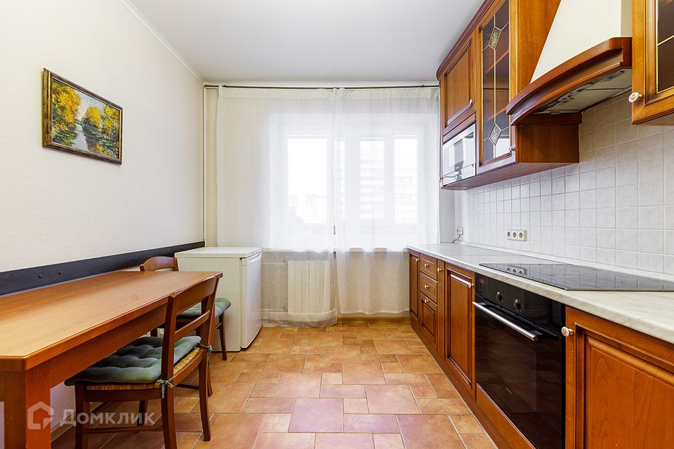 Продаётся 3-комнатная квартира, 105.6 м²