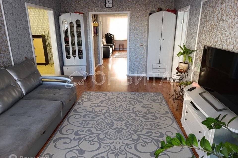 Продаётся 4-комнатная квартира, 111.2 м²