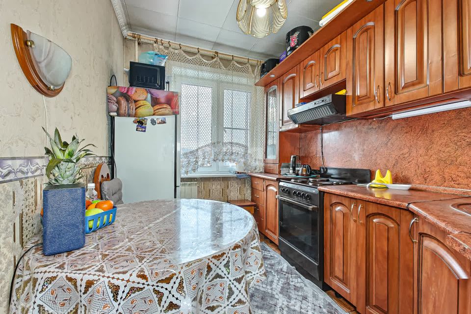 Продаётся 3-комнатная квартира, 56.8 м²