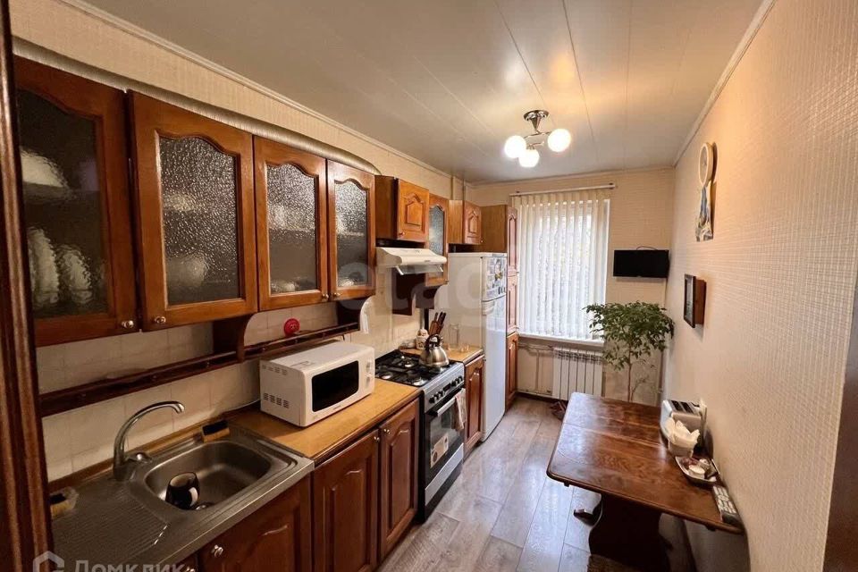 Продаётся 4-комнатная квартира, 70 м²