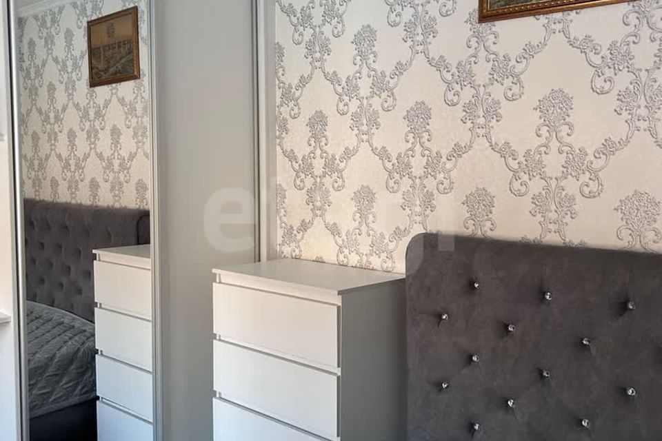 Продаётся 3-комнатная квартира, 48.4 м²
