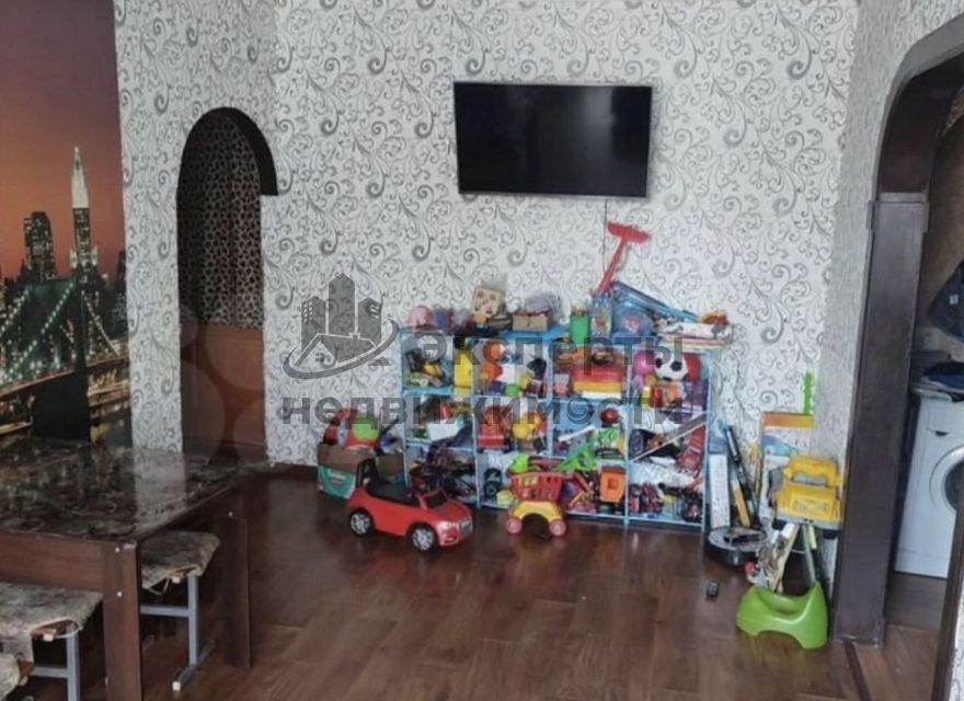 Продаётся 3-комнатная квартира, 53.9 м²