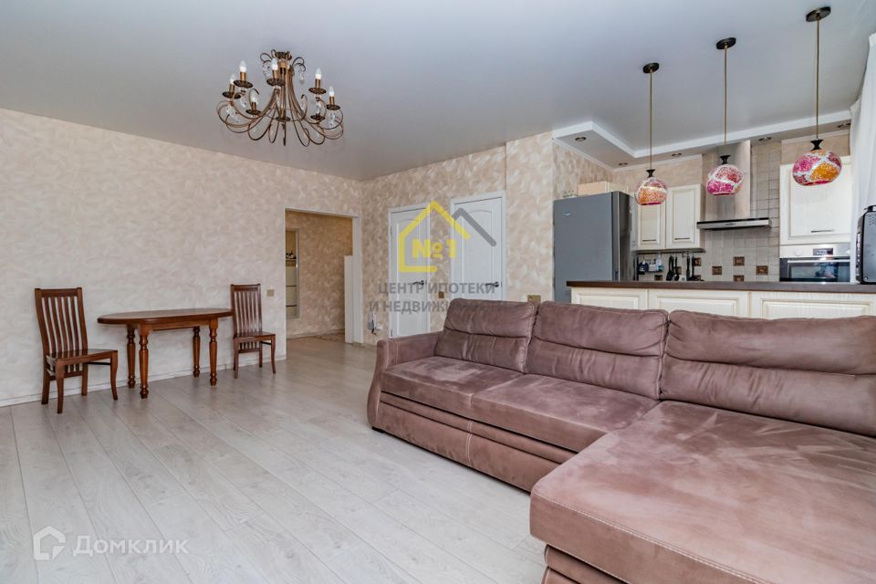 Продаётся 2-комнатная квартира, 59.6 м²