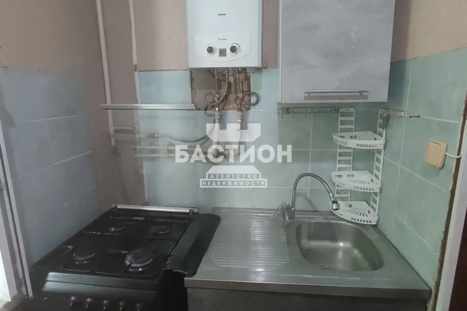 Продаётся 3-комнатная квартира, 44.1 м²
