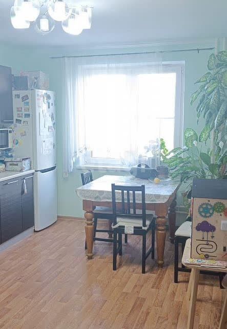 Продаётся 2-комнатная квартира, 60.7 м²