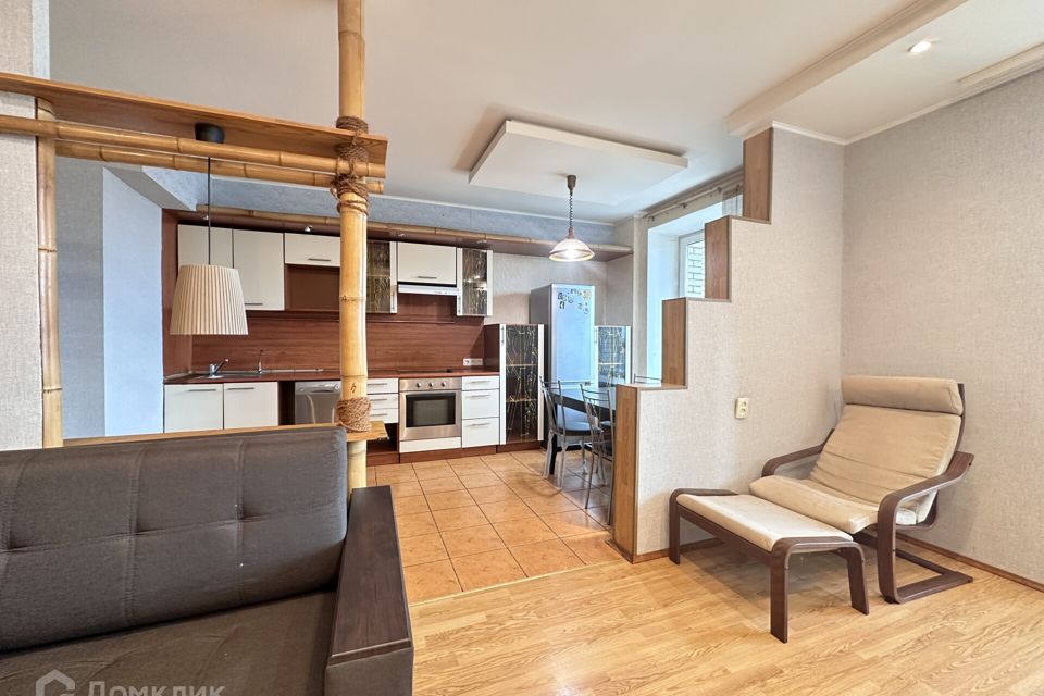 Продаётся 2-комнатная квартира, 72.4 м²