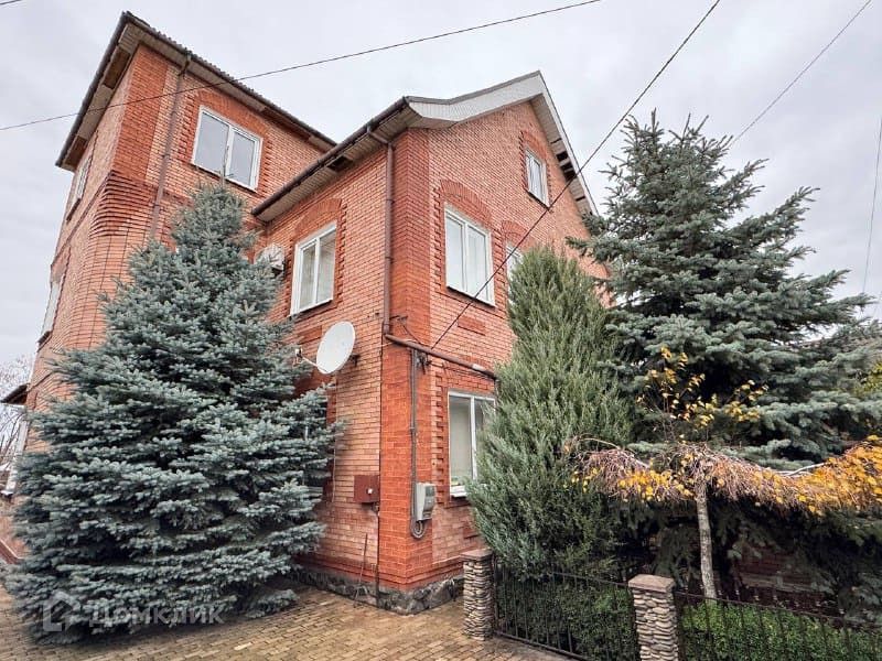 Продаётся 3-этажный дом, 281 м²