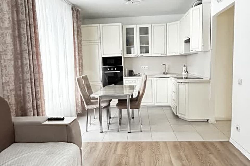 Продаётся 2-комнатная квартира, 60.8 м²